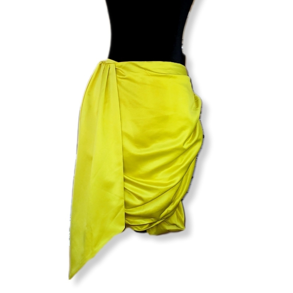 NWT PrettyLittleThing Plus Chartreuse Satin Ruched Drape Bodycon Skirt Sz 18